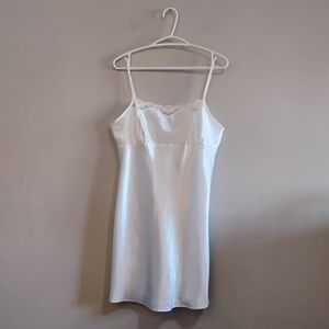 Warner’s Sleepwear Vintage 90s White Lace-Trim Satin Slip Dress – Size Large EUC
